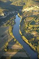 Vue de la vallée de la Dordogne à partir d'une montgolfière. dordogne,montgolfière,la roque gageac 