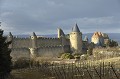 La cité de Carcassonne est la plus grande forteresse d'Europe. Elle comporte une double enceinte avec 24 tours pour protéger l'enceinte intérieure et 14 tours pour l'enceinte extèrieure. aude,pays cathare,carcassonne,remparts 