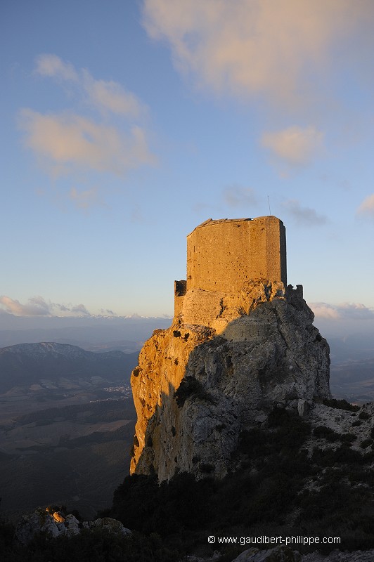Lever de soleil sur Quéribus